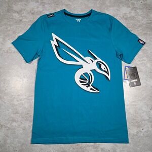 Charlotte Hornets NBA UNK T-Shirt Size Small NWT